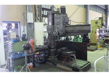 ラジアルボール盤