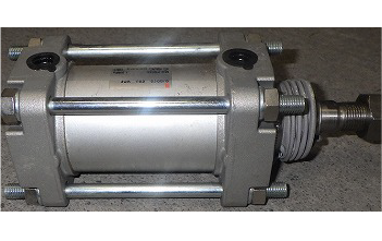 エアーシリンダー