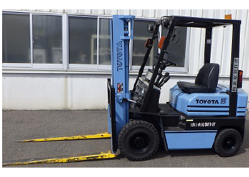 フォークリフト